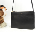 セリーヌ トリオラージ スムースレザー黒 クロスボディバッグ 斜掛ショルダー ポシェット 美品@