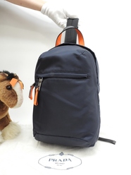 プラダ 縦長ボディバッグ ナイロン 紺 クロスボディバッグ 極美品@250