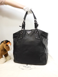 プラダ トートバッグ レザー 黒 メンズハンドバッグ 美品@117