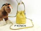 フェンディ s付ハンドバッグ モントレゾール レザー黄 ポシェット 美品@
