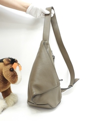 ロエベ アントン スリング レザー灰 斜掛ショルダーバッグ クロスボディバッグ@052129